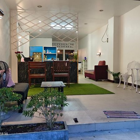 In Box Hostel Lipa Noi Bagian luar foto