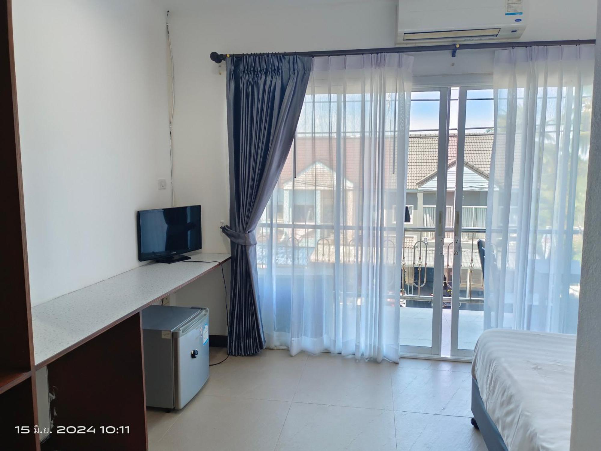 In Box Hostel Lipa Noi Bagian luar foto